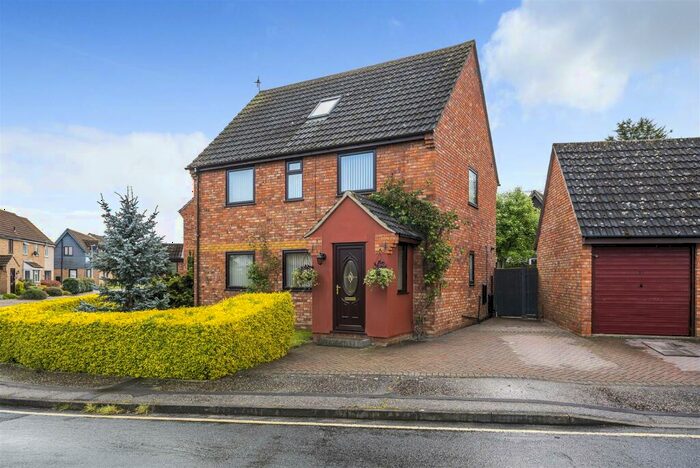 4 Bedroom Detached House For Sale In Munnings Way, Lawford, CO11
