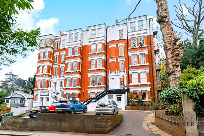 Apartment To Rent In Frognal, Hampstead, NW3