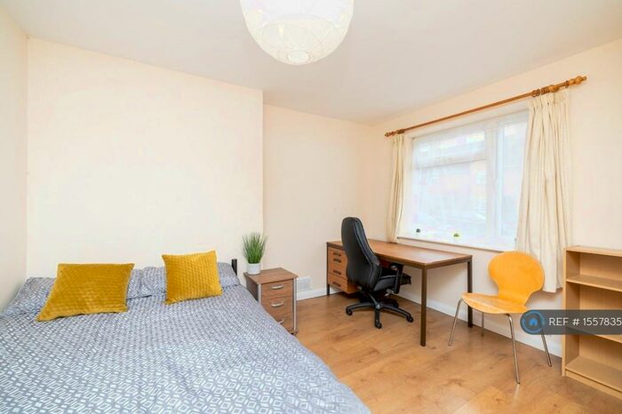 7 Bedroom Semi-Detached House To Rent In Westlea Road, Leamington Spa, CV31