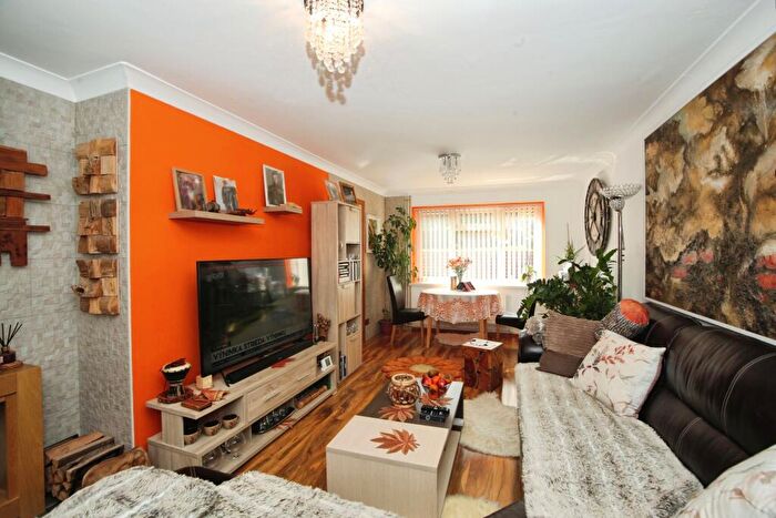 3 Bedroom Semi Detached House For Sale In Broadwood Close, Newport, NP19