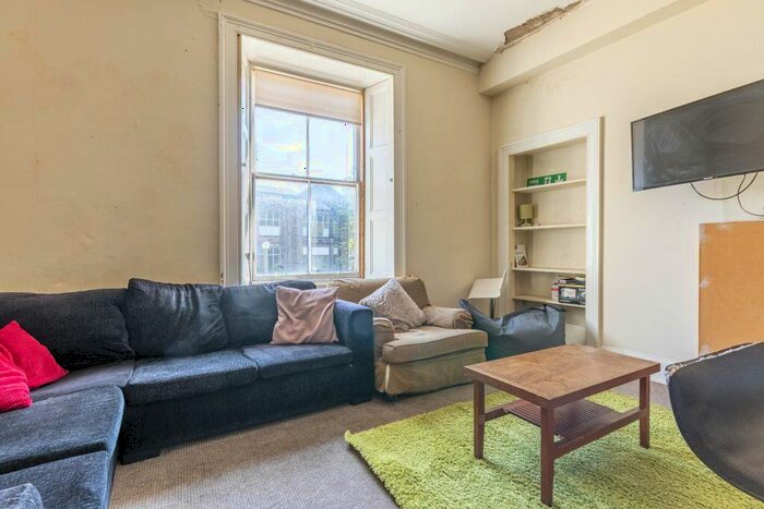 6 Bedroom Flat To Rent In L &#; Melville Terrace, Edinburgh, EH9