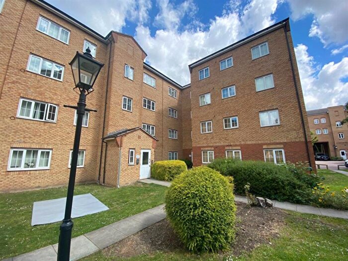 1 Bedroom Flat To Rent In Wellington House Kidman Close Romford, RM2