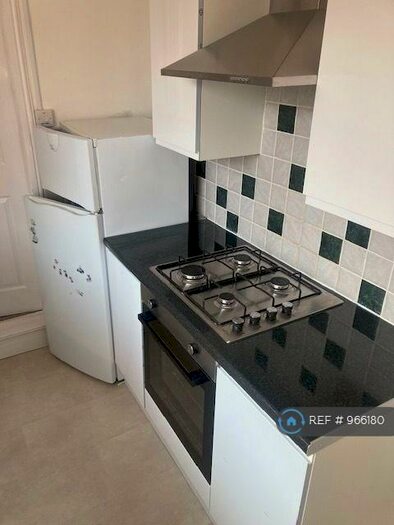 2 Bedroom Flat To Rent In Mortimer Road, South Shields, NE33