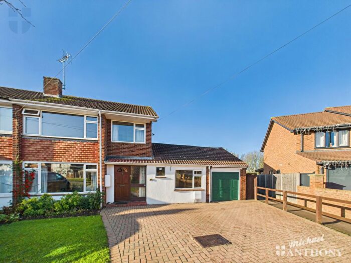 3 Bedroom Semi Detached House To Rent In Northumberland Avenue, Aylesbury, HP21