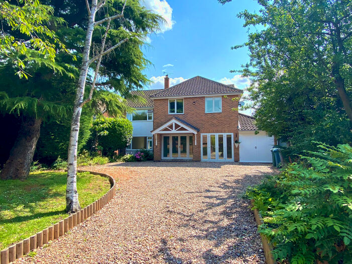 5 Bedroom House To Rent In College Street, East Bridgford, NG13