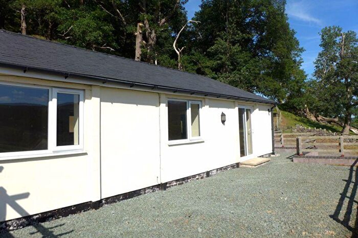 2 Bedroom Semi-Detached Bungalow To Rent In Llandyn Hall Farm, Llangollen, LL20