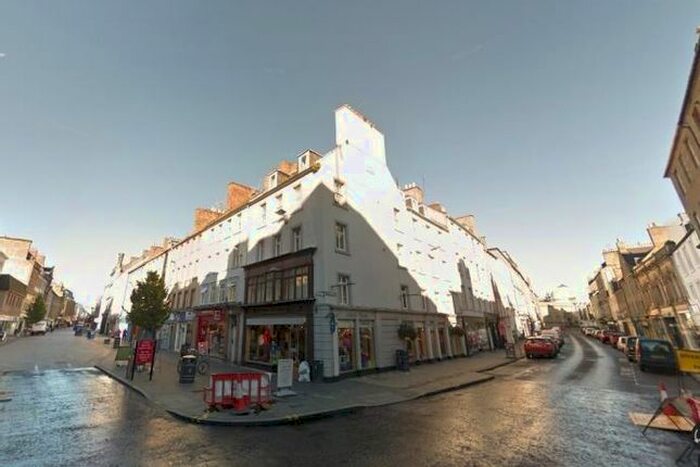 2 Bedroom Flat To Rent In Upper Back High Street, PH1
