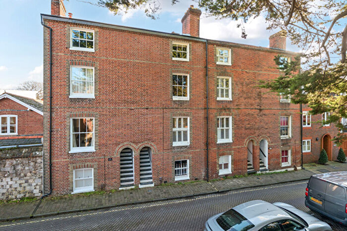 3 Bedroom Terraced House For Sale In St. Thomas Street, Winchester, SO23