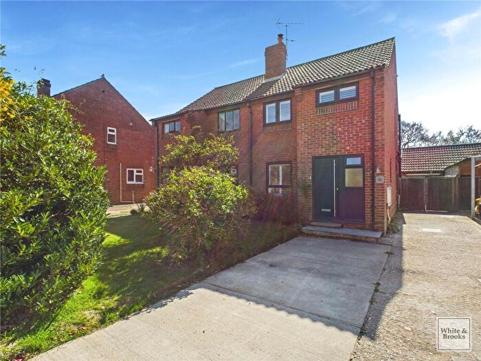 3 Bedroom Semi-Detached House For Sale In Priestley Way, Bognor Regis, PO22