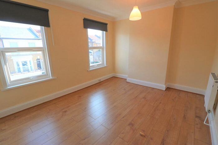 4 Bedroom Terraced House To Rent In Dunmow Road, London, E15