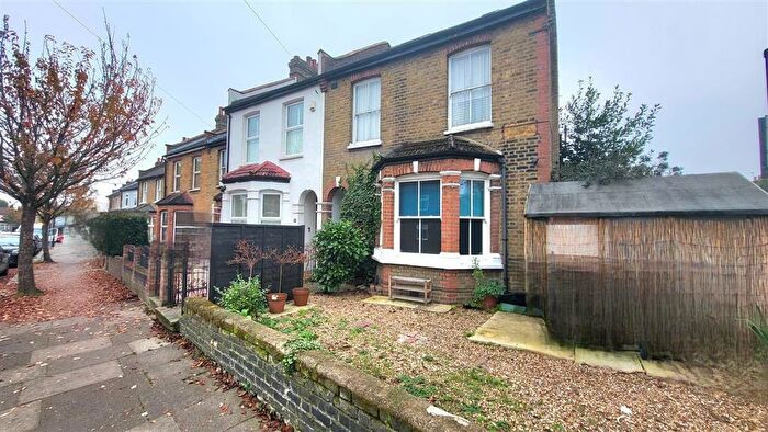 2 Bedroom Apartment To Rent In Seaford Road, Enfield, EN1