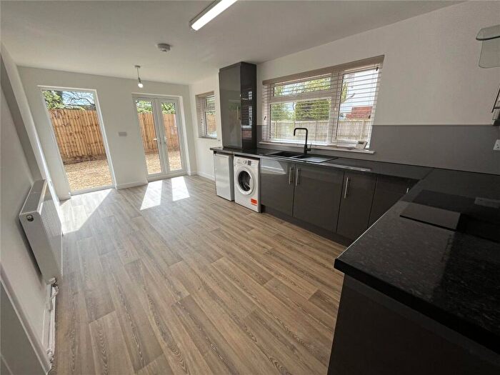 1 Bedroom Flat To Rent In Lowbrook Lane, Tidbury Green, Solihull, West Midlands, B90