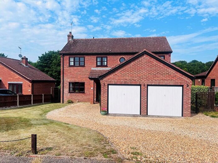 4 Bedroom Detached House For Sale In Bradshaw Road, Drayton, NR8