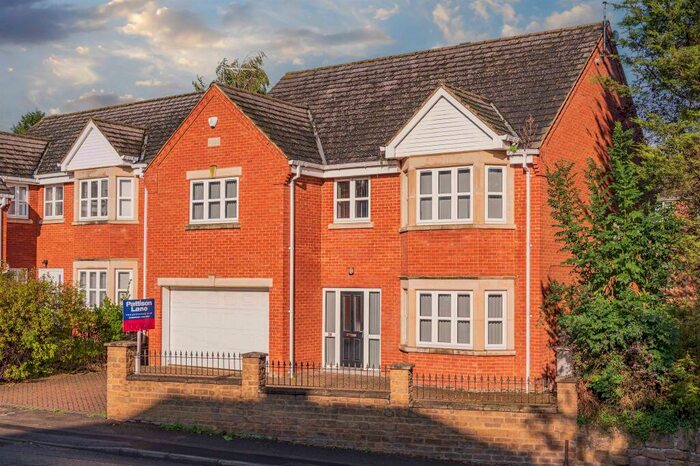 6 Bedroom Detached House To Rent In Desborough Road, Rothwell, Kettering, NN14