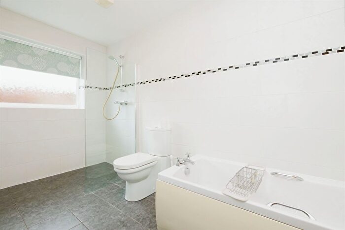 3 Bedroom Detached Bungalow For Sale In Westfield Place, Wigginton, York, YO32