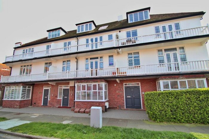 1 Bedroom Flat To Rent In Beresford Gardens, Cliftonville, Margate, CT9