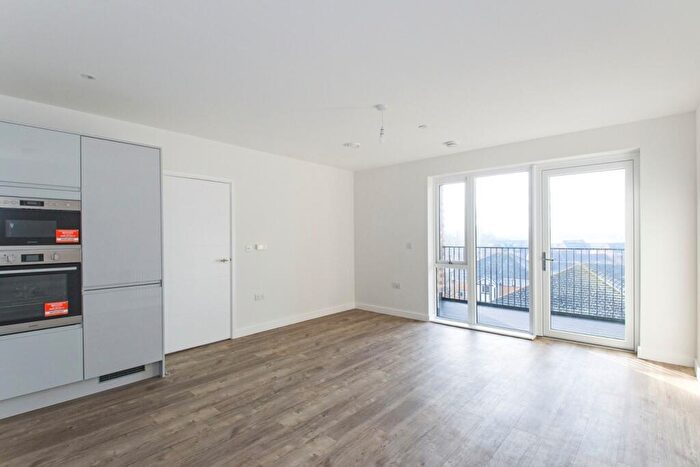 1 Bedroom Flat To Rent In Pier Way London, SE28