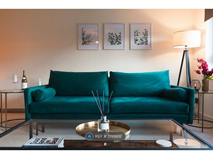 1 Bedroom Flat To Rent In Kent Road, Glasgow, G3