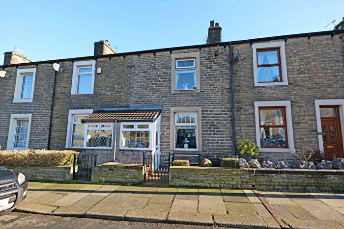 2 Bedroom Terraced House For Sale In Calf Hall Road, Barnoldswick, BB18