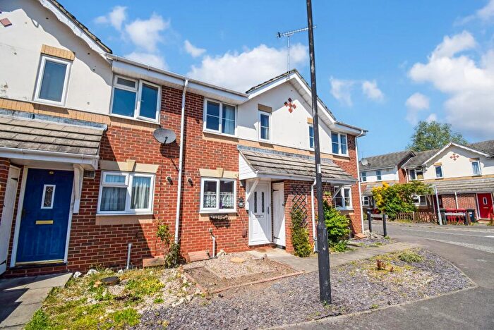 2 Bedroom Terraced House For Sale In Richards Way, Cippenham, Berkshire, SL1
