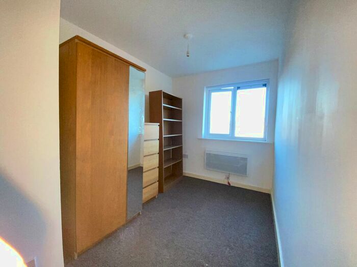 3 Bedroom Flat To Rent In Foster Street, Salford, M5