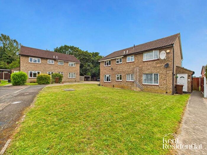 1 Bedroom Terraced House To Rent In Tay Close, Chatham, ME5