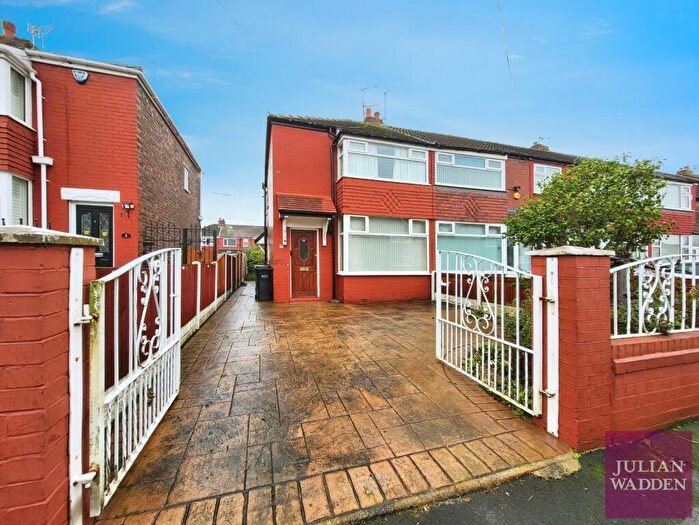 2 Bedroom End Of Terrace House For Sale In Belvedere Avenue, Reddish, Stockport, SK5