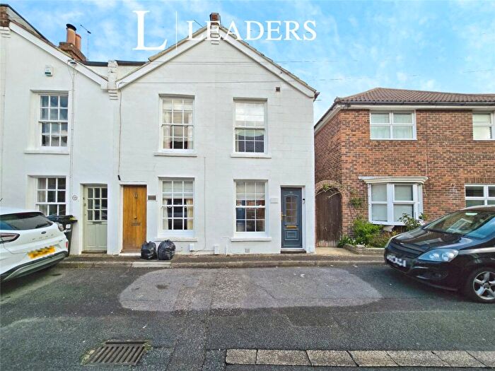 2 Bedroom End Of Terrace House For Sale In Anglesey Arms Road, Gosport, Hampshire, PO12