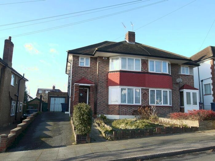 3 Bedroom Semi-Detached House To Rent In Exeter Road, London N14