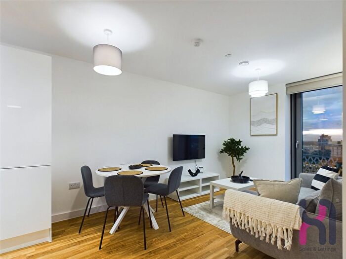 2 Bedroom Flat To Rent In Media City, Michigan Point Tower D, Michigan Avenue, Salford, M50