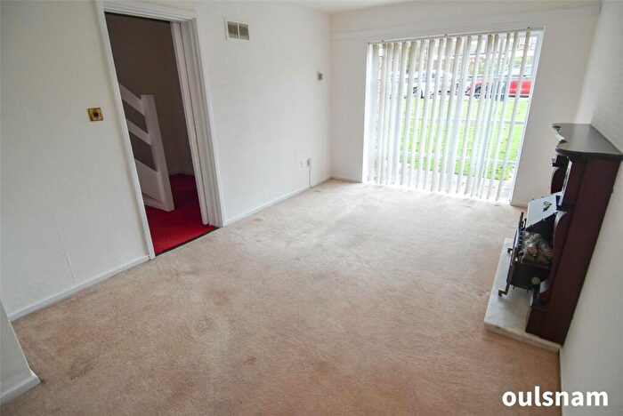 3 Bedroom Terraced House For Sale In Brassie Close, Birmingham, West Midlands, B38