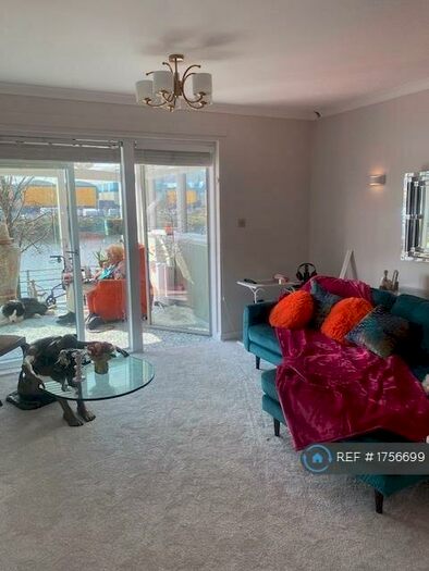 1 Bedroom Flat To Rent In Meadowside Quay Walk, Glasgow, G11