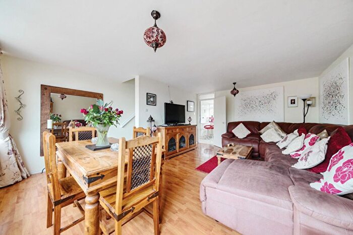 3 Bedroom Terraced House For Sale In White Lodge, Crystal Palace, London, SE19