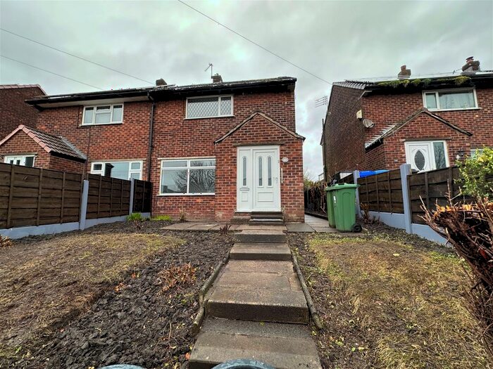 2 Bedroom Semi-Detached House To Rent In Hickenfield Road, Hyde, SK14