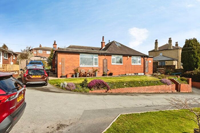 3 Bedroom Bungalow For Sale In Soothill Lane, Soothill, Batley, West Yorkshire, WF17