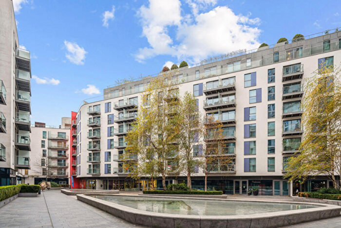 2 Bedroom Apartment For Sale In Saffron Central Square, Croydon, CR0
