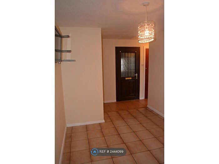 2 Bedroom Bungalow To Rent In Trueman Place, Oldbrook, Milton Keynes, MK6