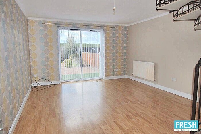 2 Bedroom Semi-Detached House For Sale In Clos Marina, Gowerton, Swansea, SA4
