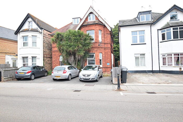 1 Bedroom Flat To Rent In Parkwood Road, Southbourne, Bournemouth, BH5