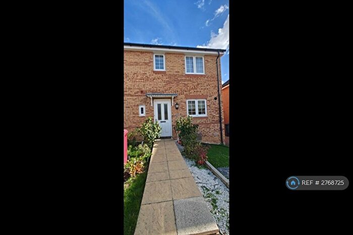 3 Bedroom End Of Terrace House To Rent In George Palmer Close, Reading, RG2