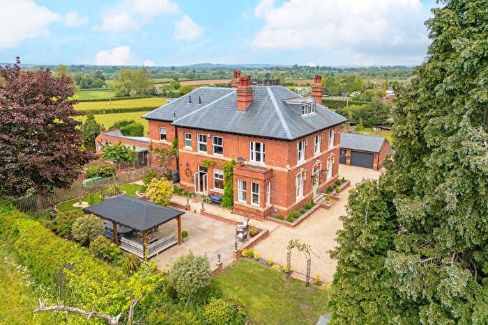 8 Bedroom Detached House For Sale In Old Worcester Road Hartlebury Kidderminster, Worcestershire, DY11