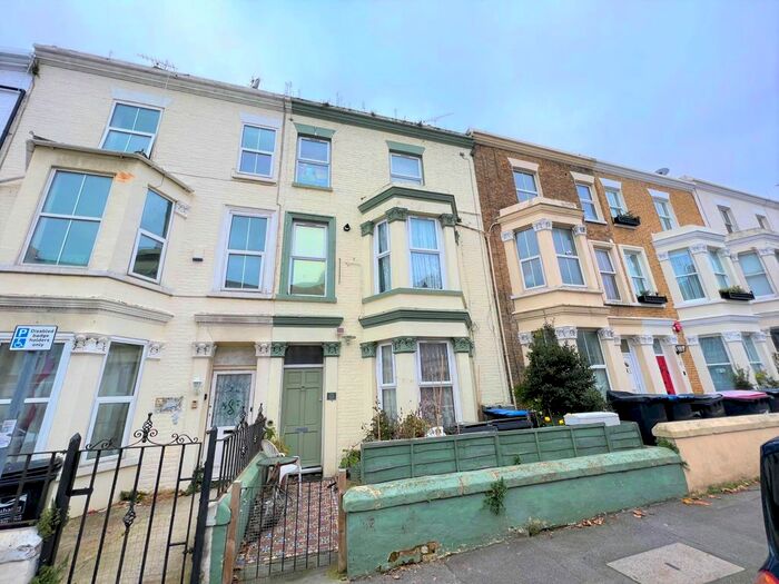 2 Bedroom Flat To Rent In Gordon Road, Cliftonville, Margate CT9