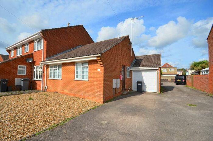 2 Bedroom Semi-Detached Bungalow To Rent In Copper Beech Gardens, Bournemouth, BH10