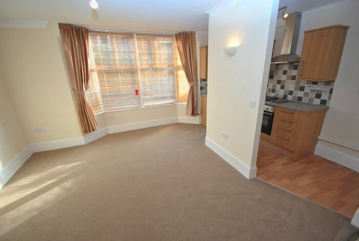 1 Bedroom Flat To Rent In Melton Road, West Bridgford, Nottingham, Nottinghamshire, NG2