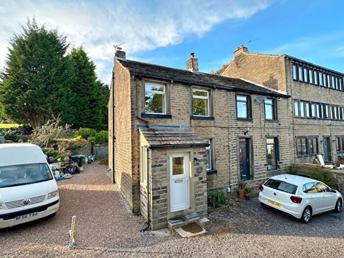 2 Bedroom End Of Terrace House To Rent In Mill Moor Road, Meltham, Holmfirth, West Yorkshire, HD9