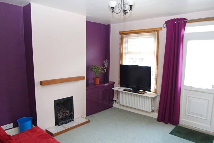 2 Bedroom Terraced House To Rent In Sutton Road, Watford, WD17
