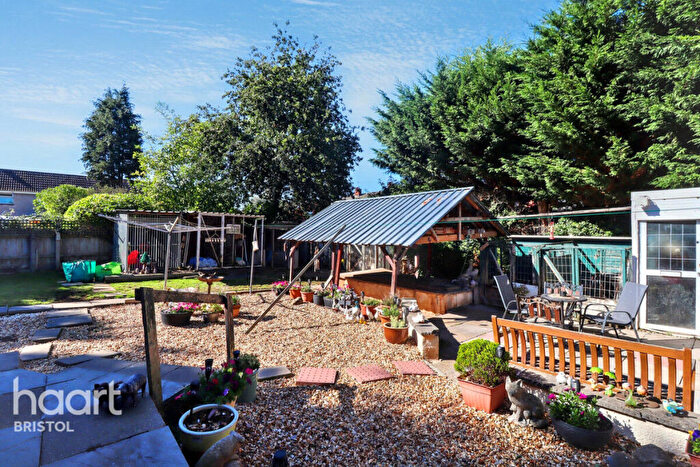 3 Bedroom Semi-Detached House For Sale In Alison Gardens, Bristol, BS48