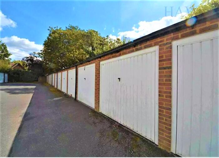 Garages To Rent In Cedar Drive, London, N2