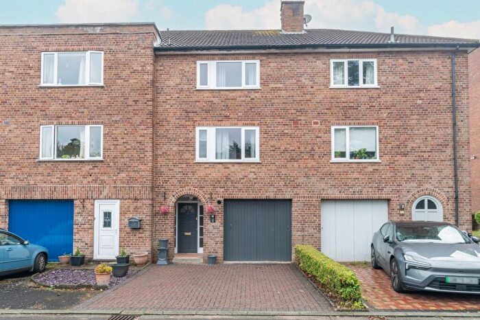 3 Bedroom Terraced House For Sale In West Drive, Birmingham, West Midlands, B5