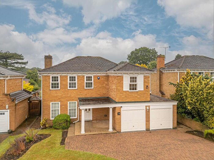 4 Bedroom Detached House To Rent In Shadwell Park Drive, Leeds, LS17